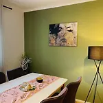 Stylisches Cityapartment Mit Schlossbergblick Graz