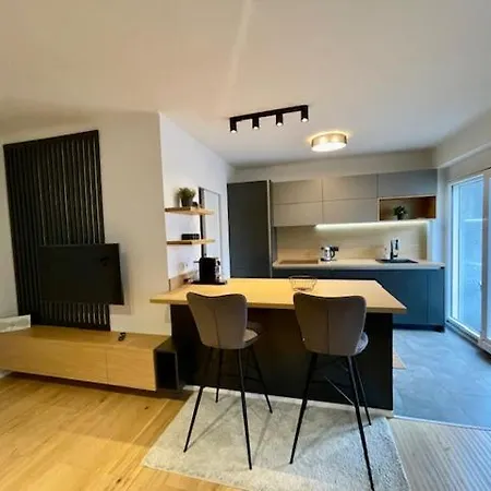 Stylisches Cityapartment Mit Schlossbergblick * Graz