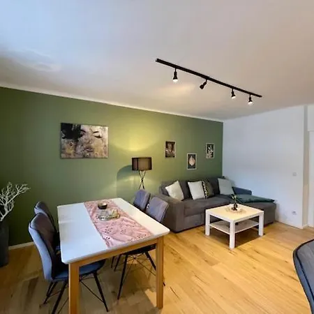 Appartement Stylisches Cityapartment Mit Schlossbergblick *