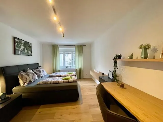 Appartement Stylisches Cityapartment Mit Schlossbergblick